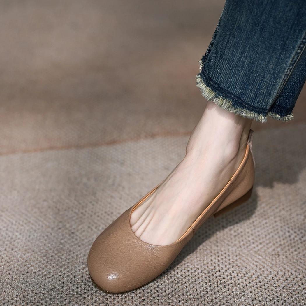 圆头单鞋女2025春新款软羊皮2公分低跟粗跟杏色一脚蹬女鞋