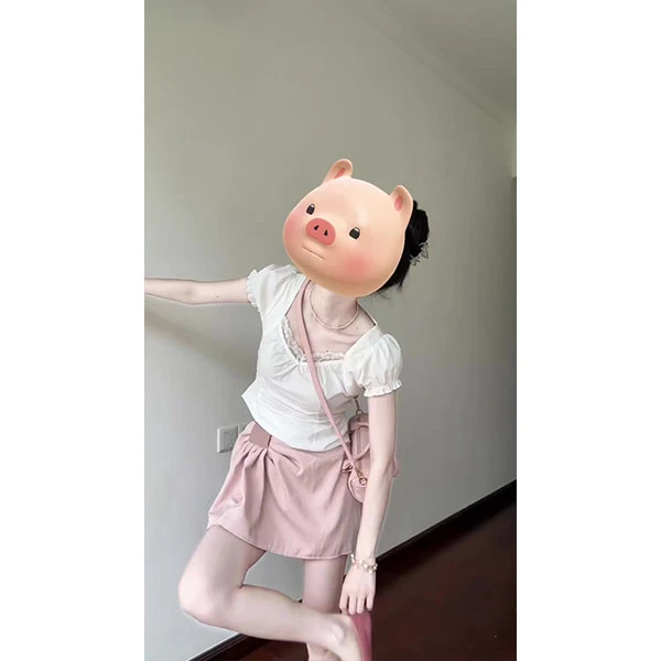 法式设计感V领蕾丝拼接短袖T恤2025夏季新款修身显瘦上衣短裙套装