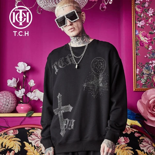 TCH服饰店播-潮牌时尚星星黑耀石烫钻宽松潮流圆领卫衣T66A116101