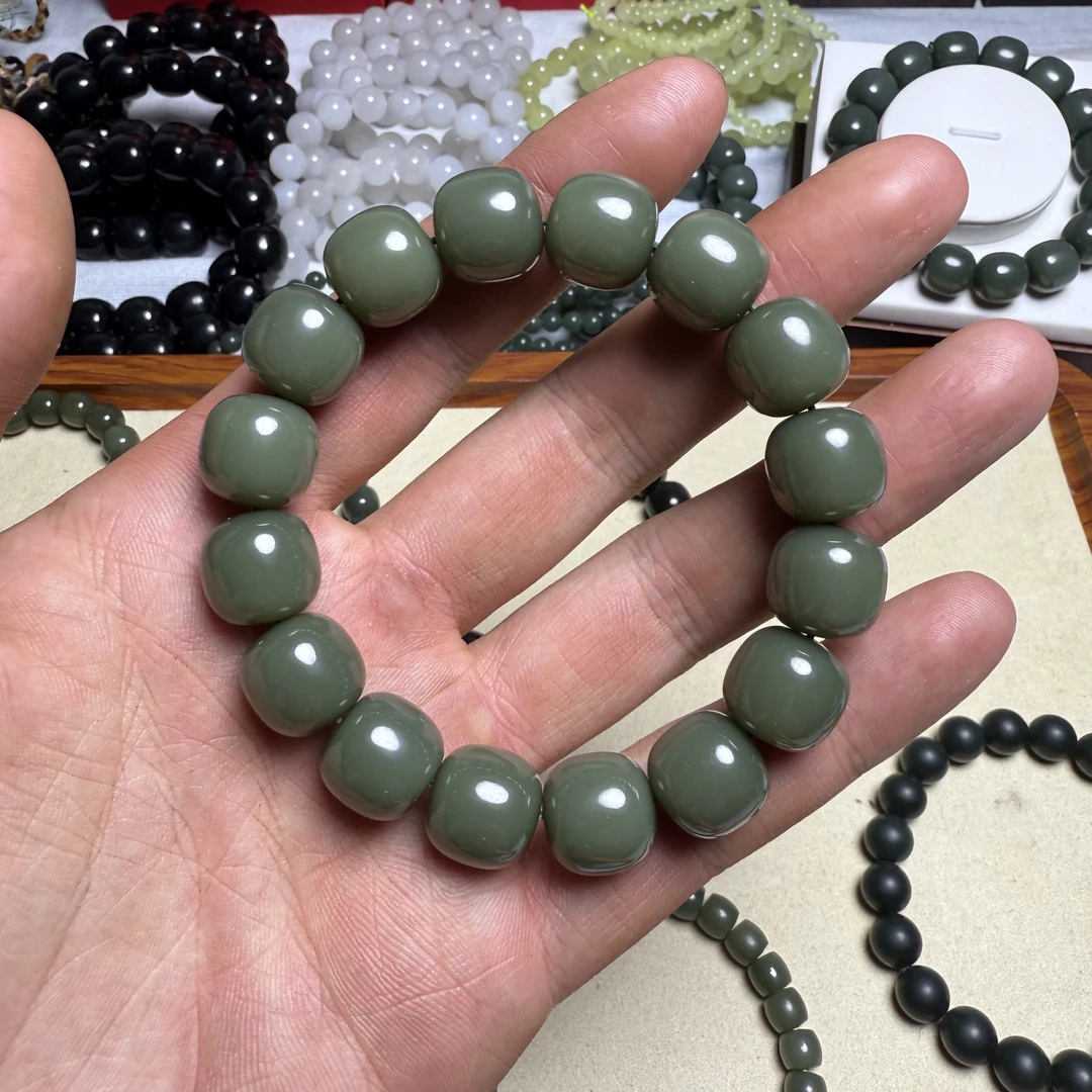 天然和田玉青海青玉豆青色13*14老型珠单圈手串