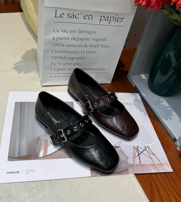 加宽加肥大码女鞋方头平底牛皮豆豆玛丽珍复古软底舒适单鞋5113