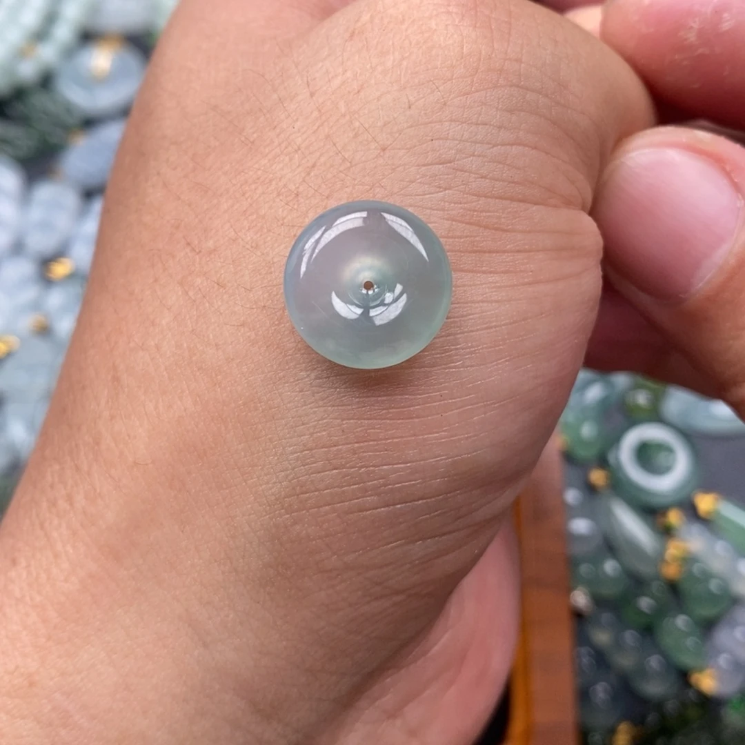 漫***我翡翠未镶嵌颈饰平安扣