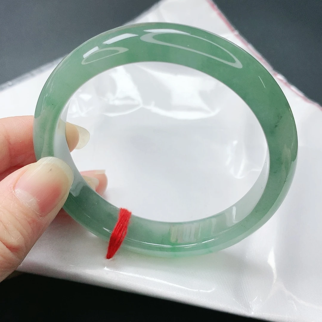 翡翠手镯未镶嵌缅甸天然A货翡翠