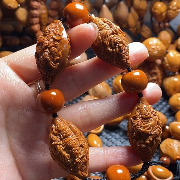 吊坠橄榄核四大天王