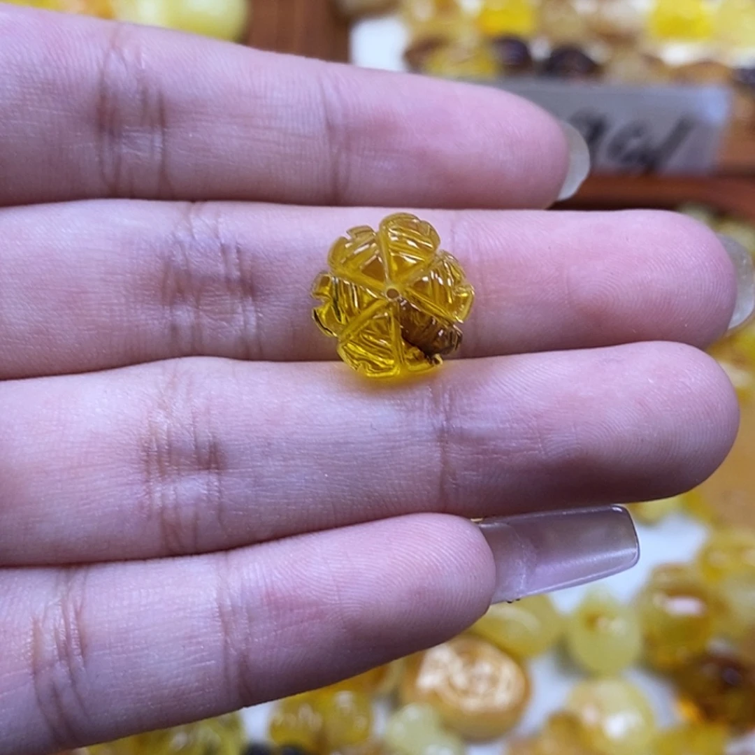 琥珀未镶嵌珠宝奇石