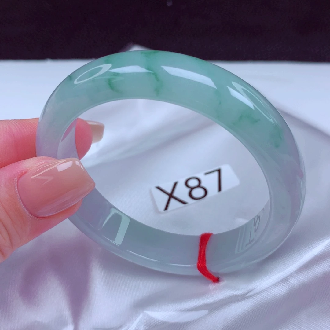 未镶嵌手镯翡翠手镯