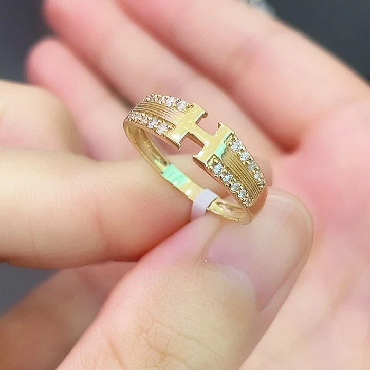 18K金镶嵌戒指/指环钻石