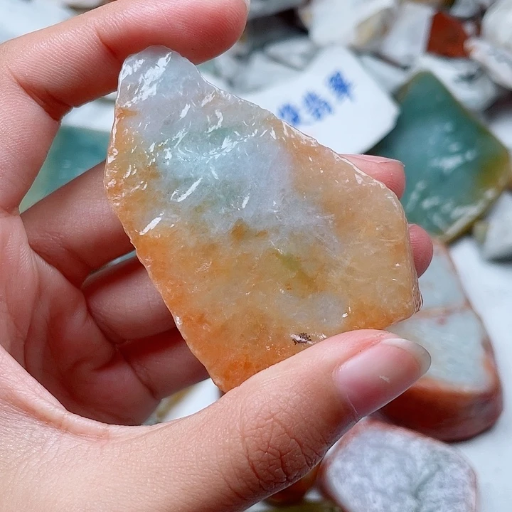 ℳ****颈饰未镶嵌翡翠翡翠