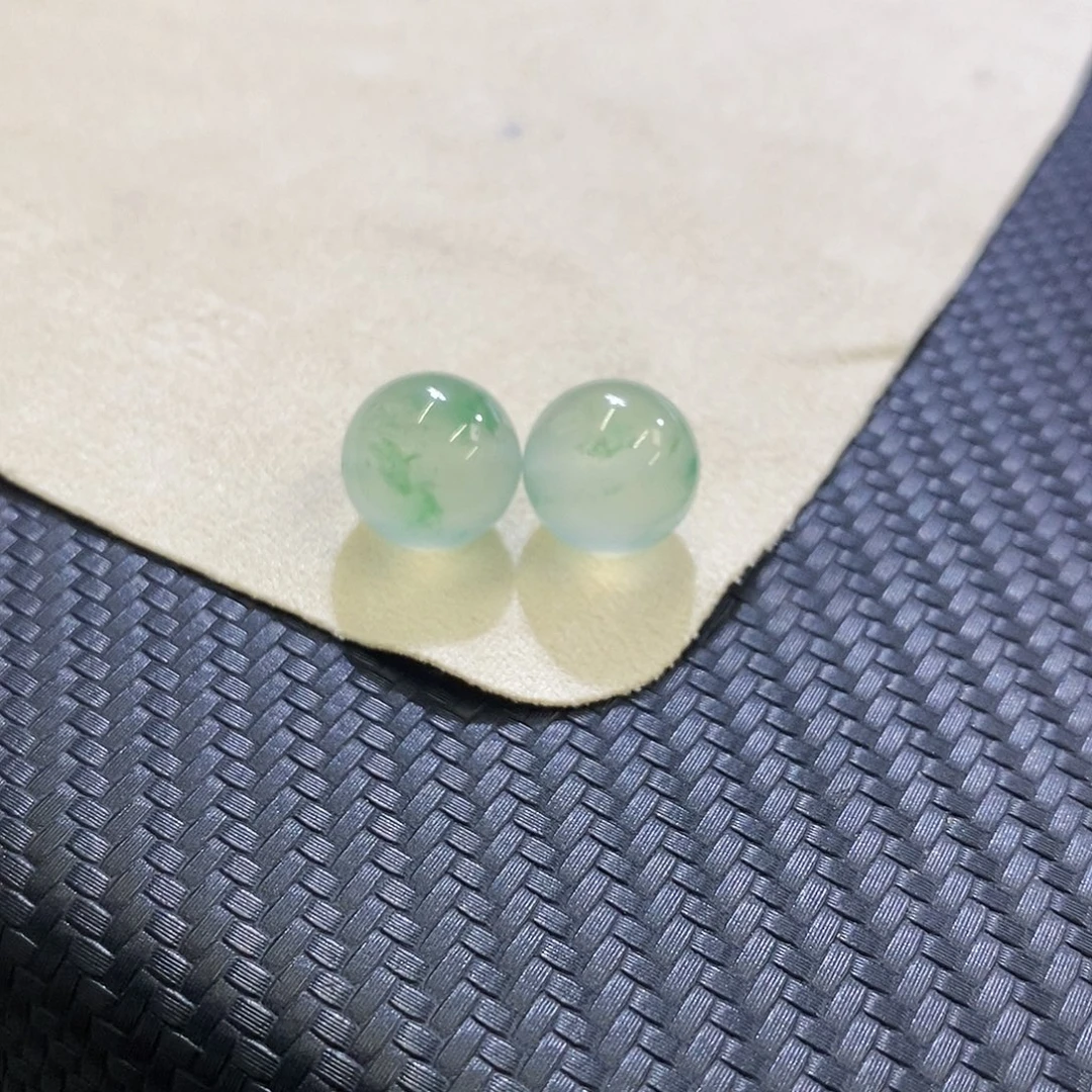 翡翠未镶嵌挂件二选一