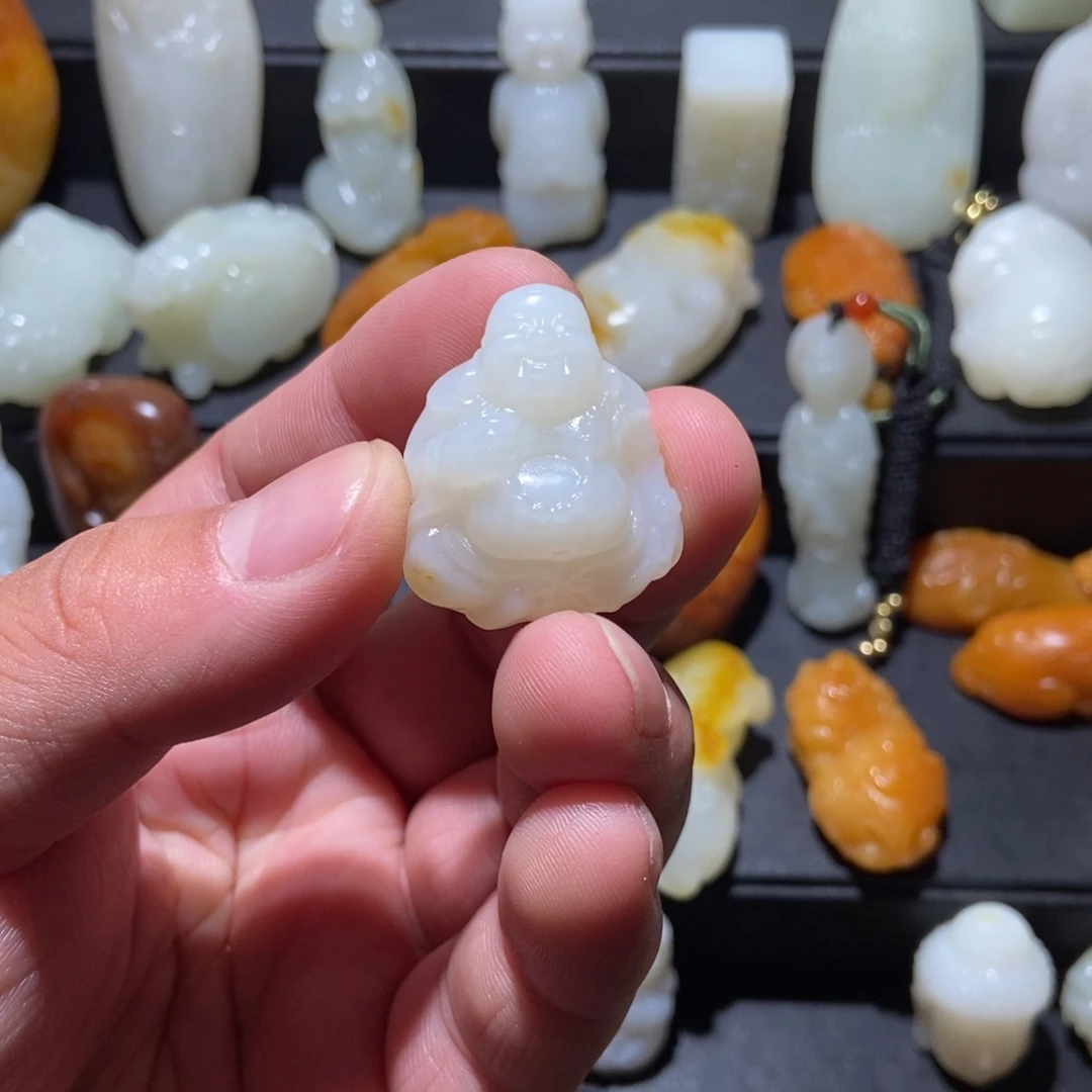 和田玉未镶嵌颈饰玖*