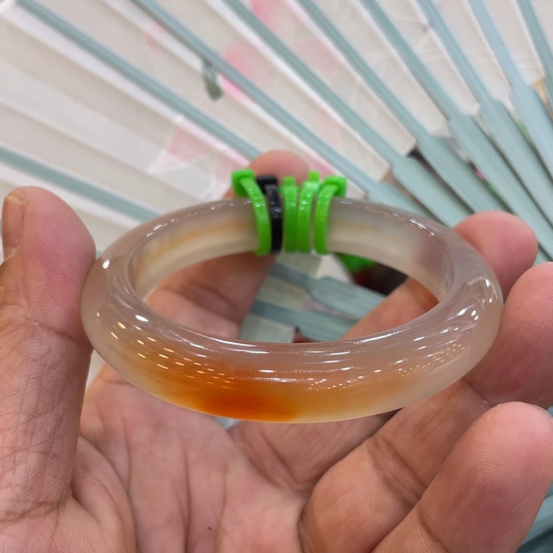 玛瑙/玉髓手镯未镶嵌汪****友