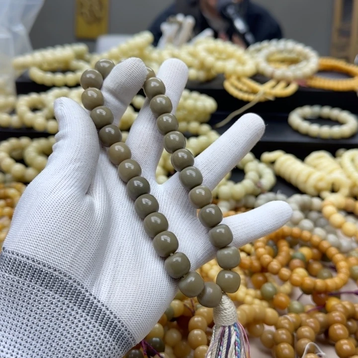 菩提根/象牙果手串12.13 2年 鬼工 27手持