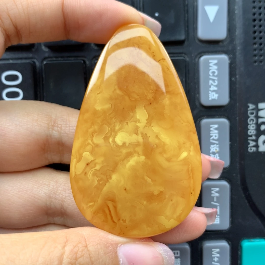 琥珀未镶嵌珠宝奇石60m37m11m