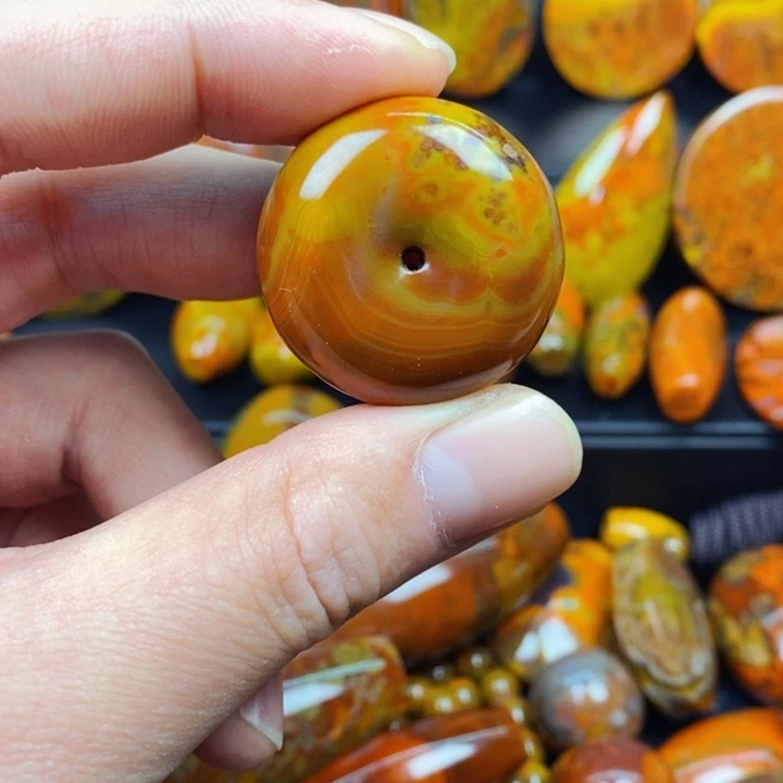 J***金玛瑙/玉髓未镶嵌玛瑙