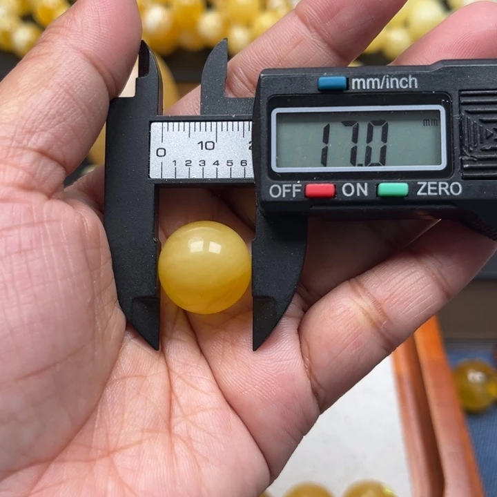 琥珀未镶嵌珠宝奇石M92号