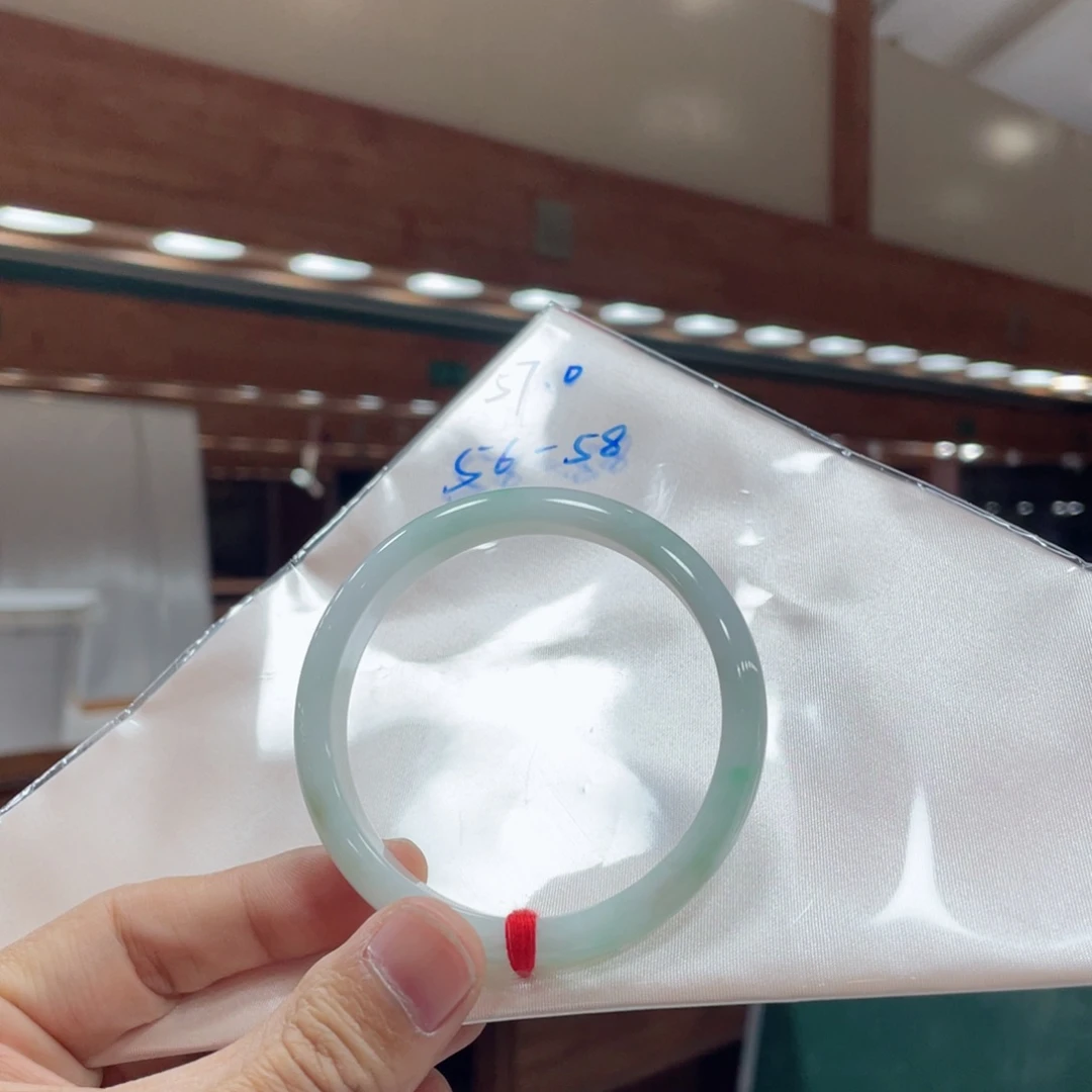 翡翠手镯未镶嵌买断