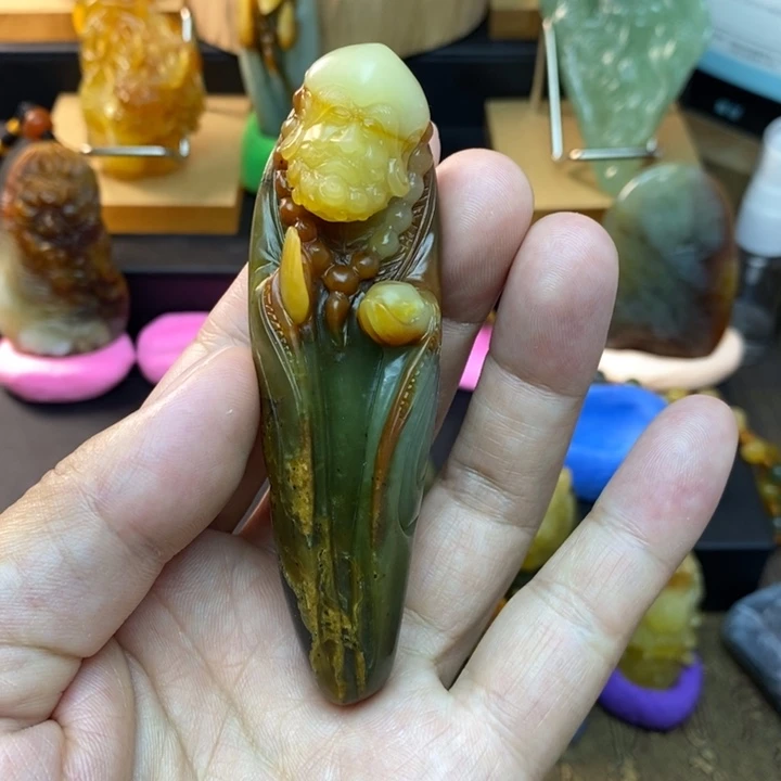 岫玉未镶嵌吊坠(不含链)德****师