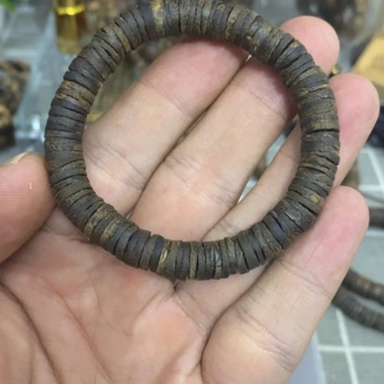 胡***丁手串沉香沉水片珠8mm9克多样性发1