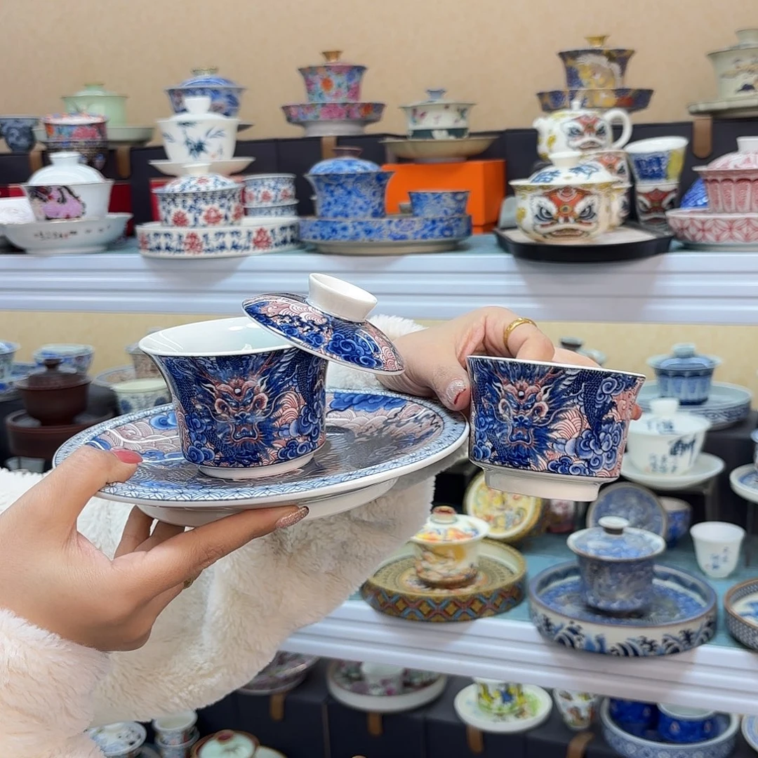 盖碗里的水煮开后放入