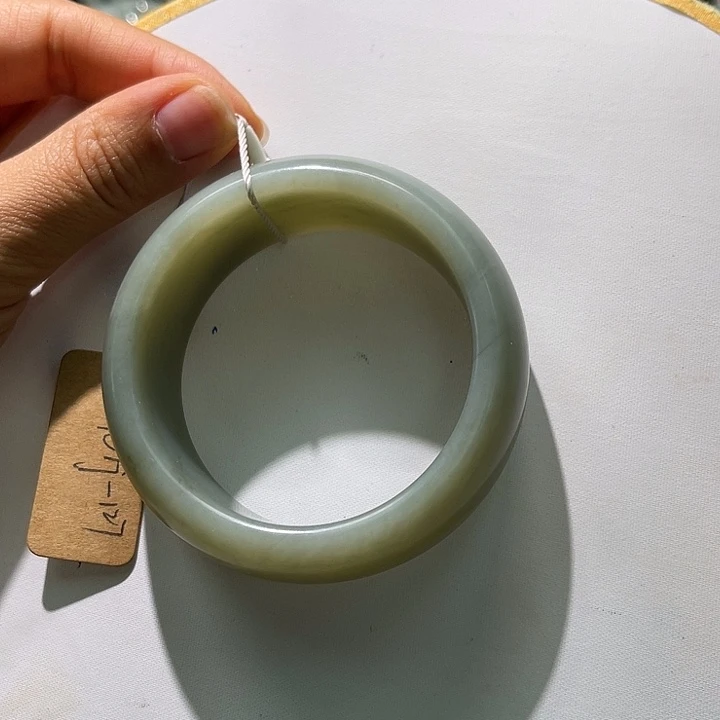 和田玉手镯未镶嵌@****?