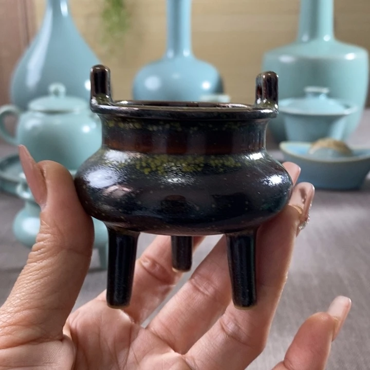瓷片香炉一一一一一一一一一