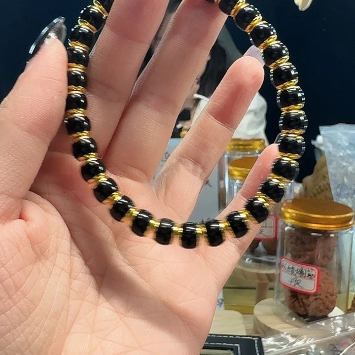 桃核吊坠金边耶蒂