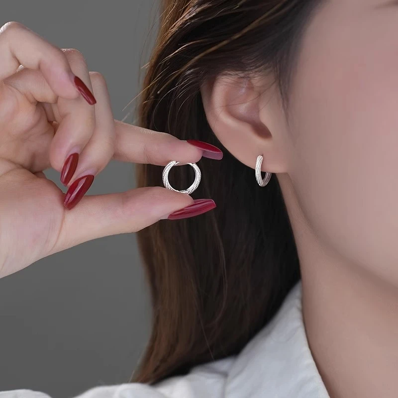 足银耳饰 S999足银简约百搭麻花耳扣 小众设计感高级耳环新款百搭