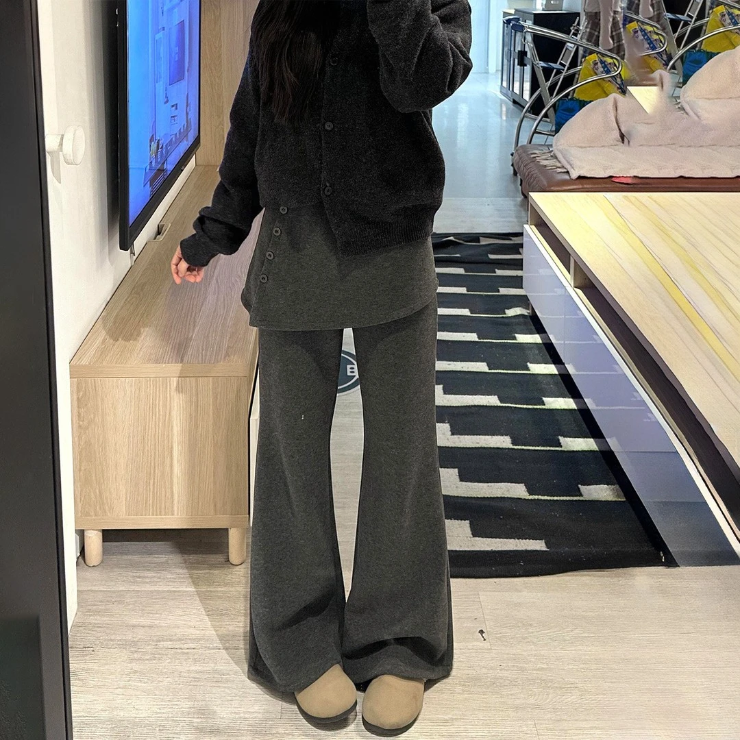 冬季加绒可拆卸屁帘直筒阔腿休闲裤女大码梨型高腰宽松深灰微喇裤