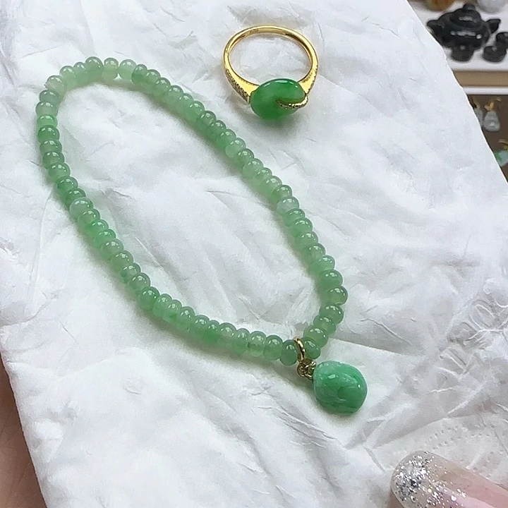 翡翠颈饰未镶嵌礼**姥戒指.手链