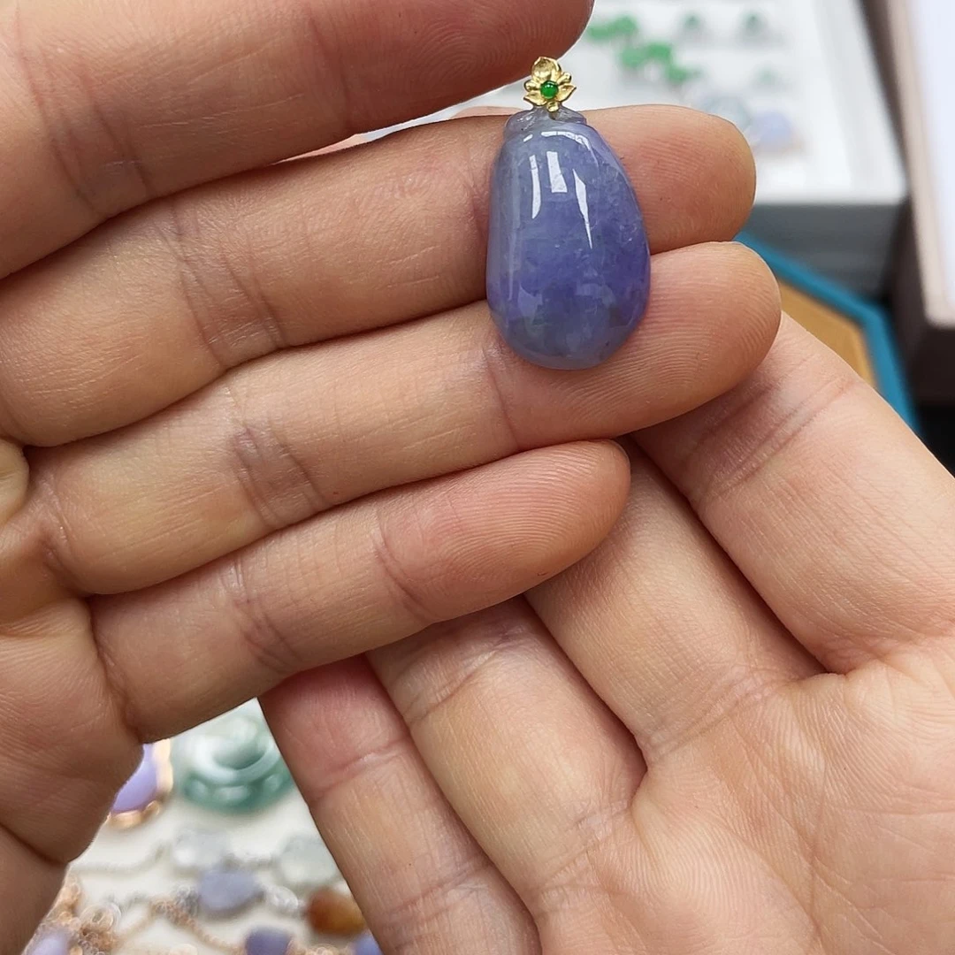 【闪购商品】颈饰18K金镶嵌翡翠