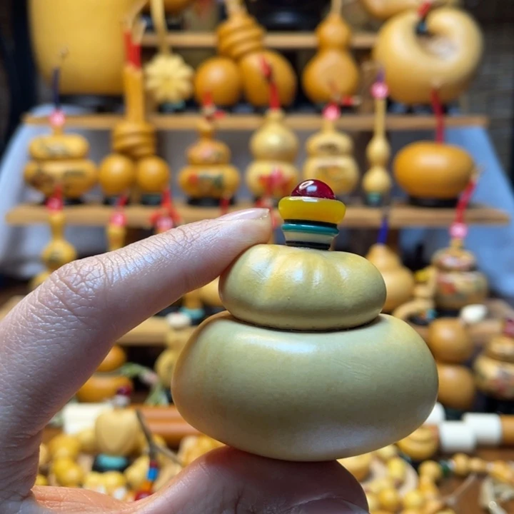 张*，天然葫芦自然生长张