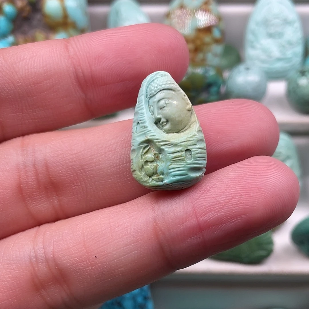 未镶嵌绿松石颈饰