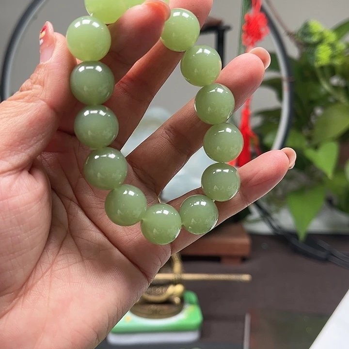 和田玉（黄玉）未镶嵌颈饰