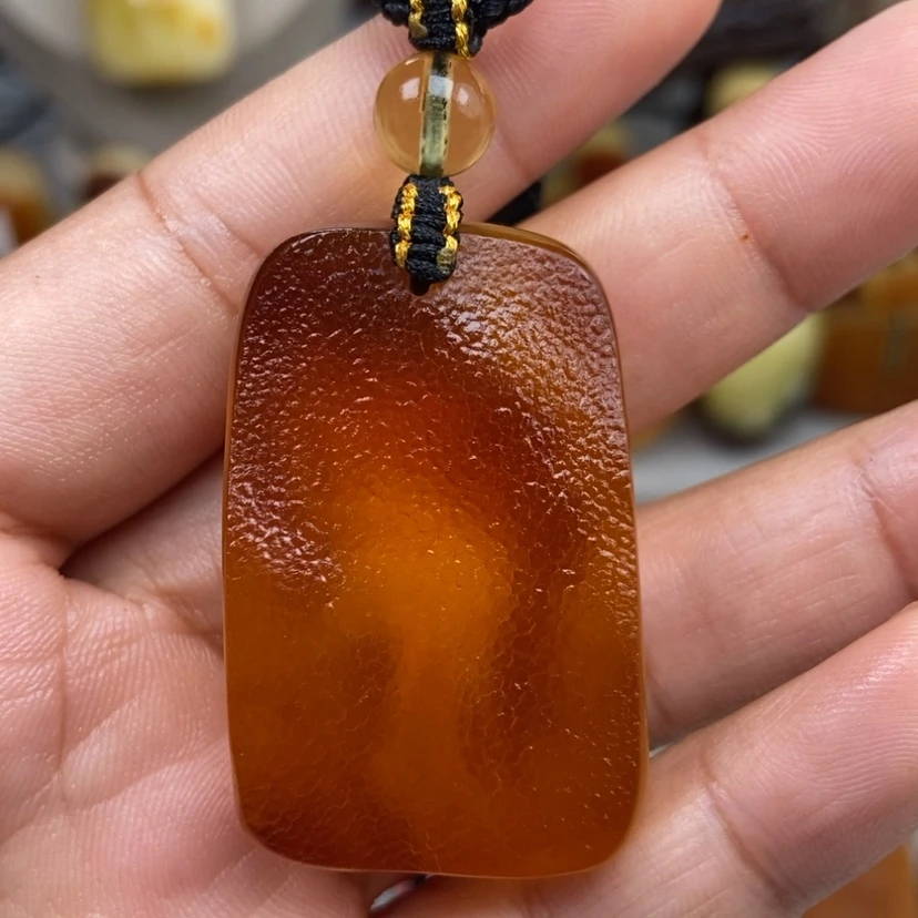 【闪购商品】琥珀颈饰未镶嵌