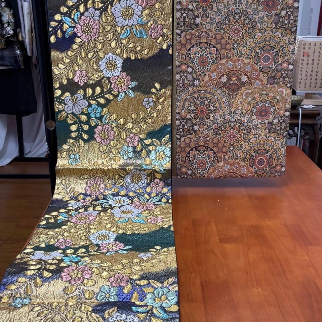 织绣彩金蓬织石花纹