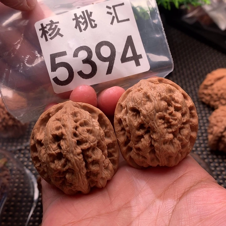 文玩核桃吊坠将军磅黄尖40