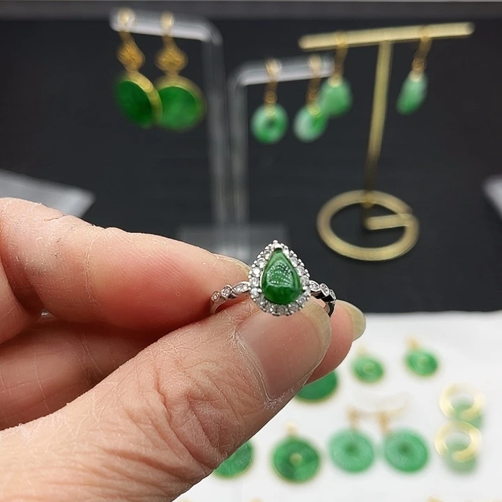 银S925镶嵌戒指翡翠