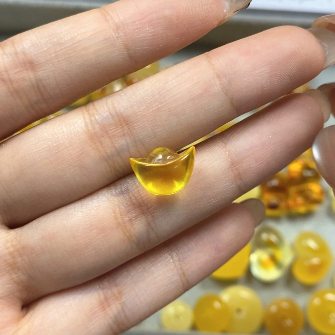 未镶嵌颈饰蜜蜡元宝