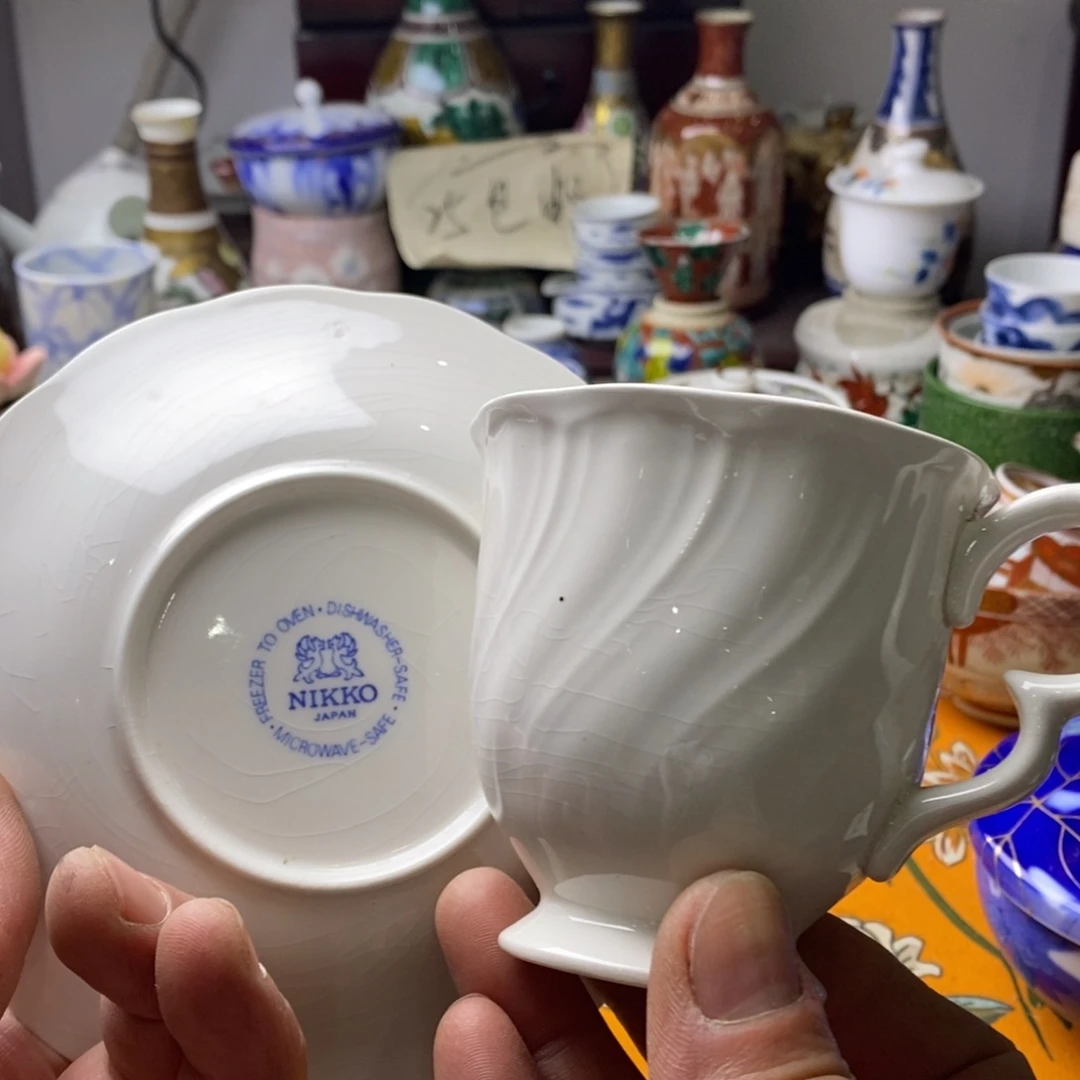 瓷片一起为爱拼了血红小红花