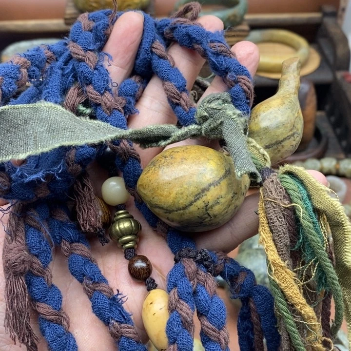 未镶嵌岫岩河磨玉（透闪石质玉）挂件?****