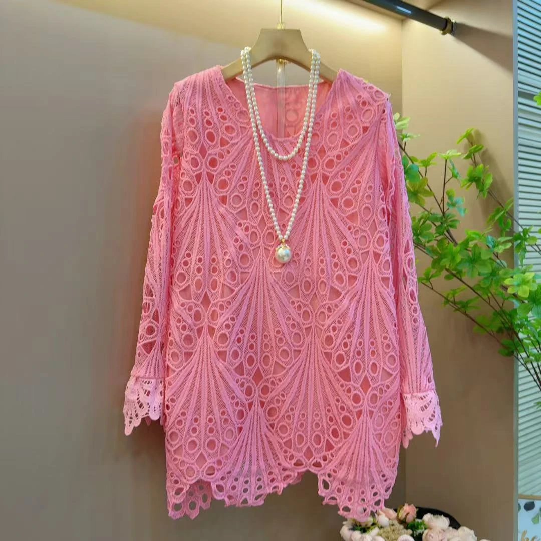 时尚欧洲站V领镂空设计感宽松减龄百搭上衣（长72左右）