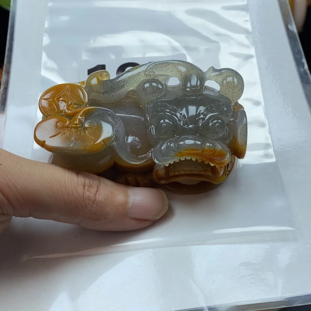 长***心石英质玉（黄龙玉）未镶嵌手镯197貔貅