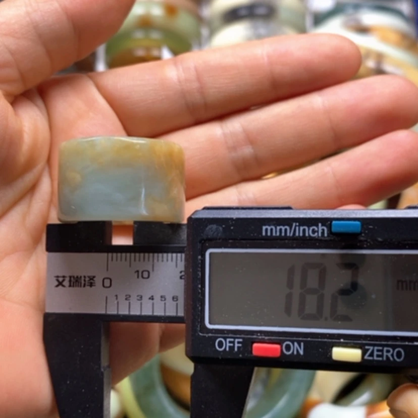 【闪购商品】蛇纹石玉未镶嵌手镯