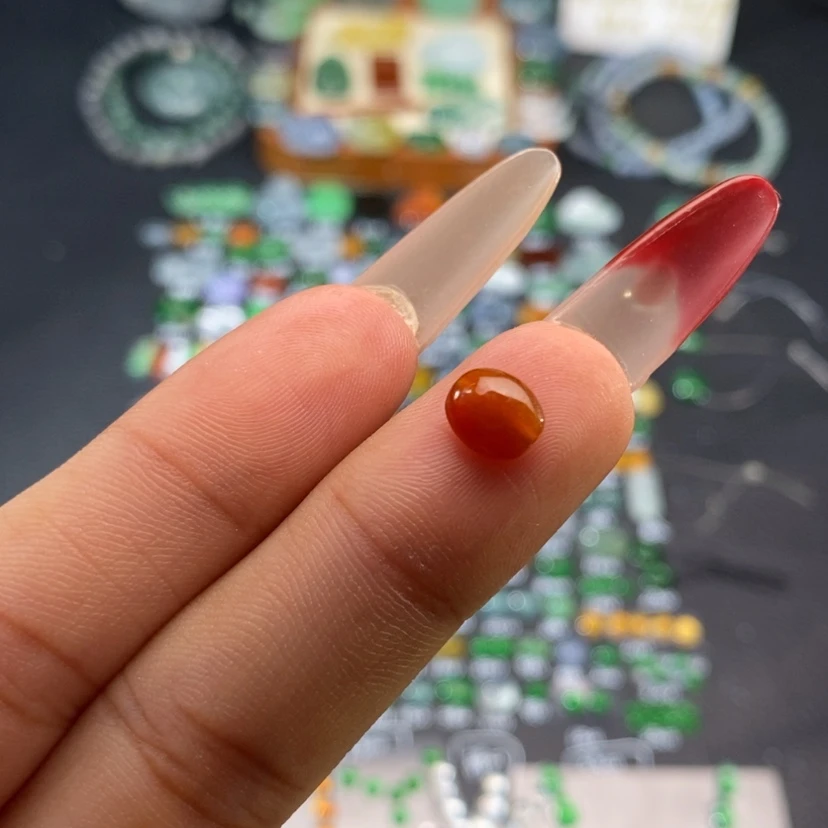 【闪购商品】翡翠挂件未镶嵌枣珠