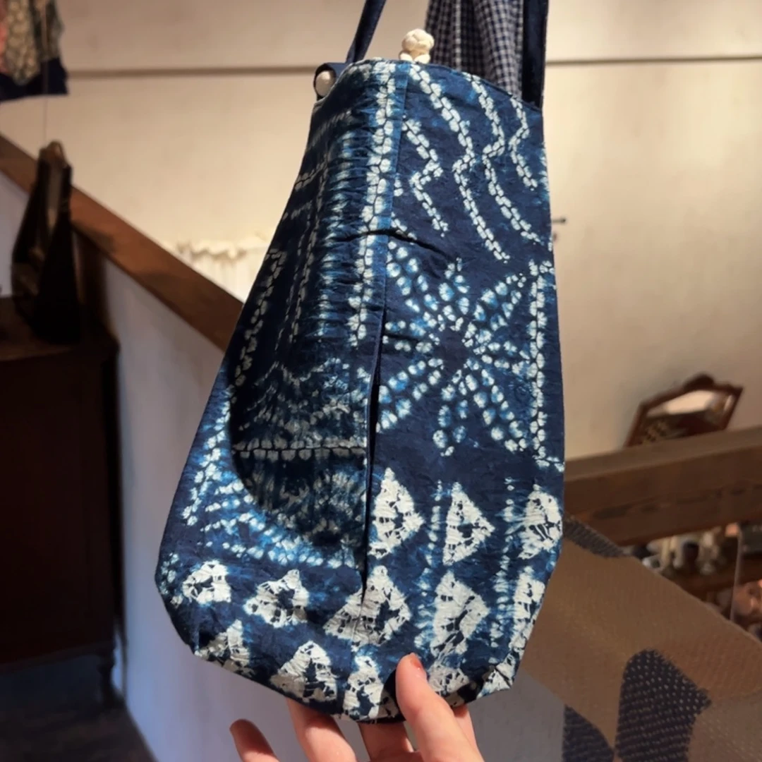 摆件陶瓷。      陶瓷。