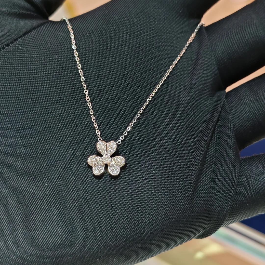 【金诚珠宝】18K金 小号满钻三花项链（48h鉴赏期）