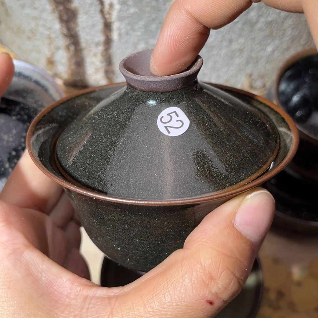 茶盏义兴龙窑坚持真柴烧