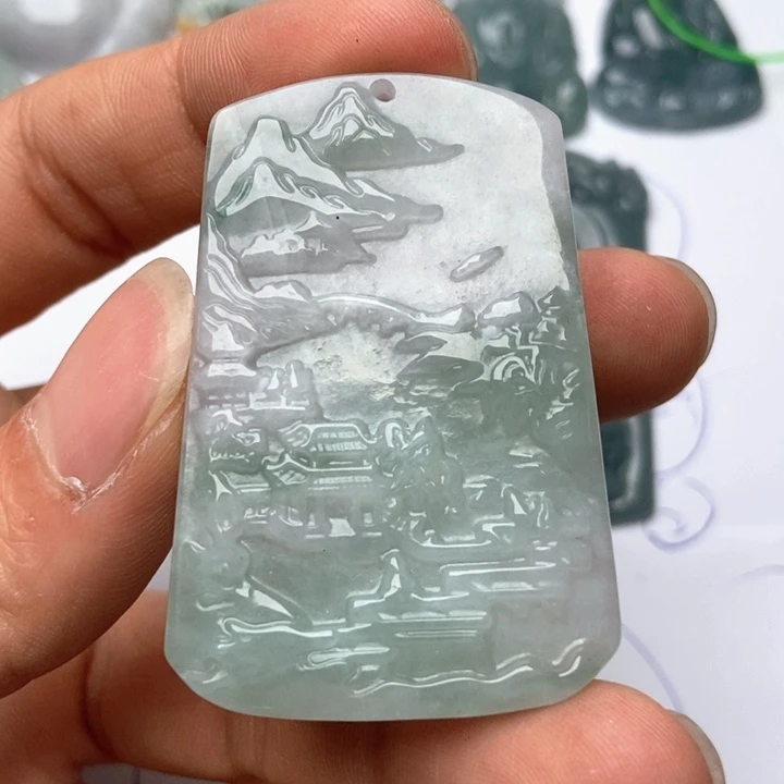 翡翠颈饰未镶嵌翡翠