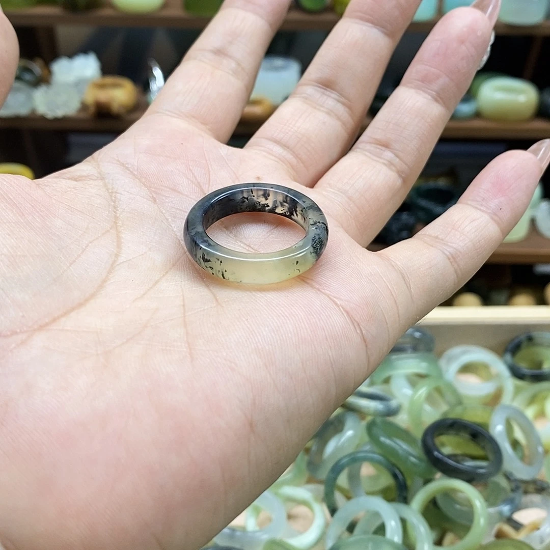 岫玉戒指未镶嵌落*