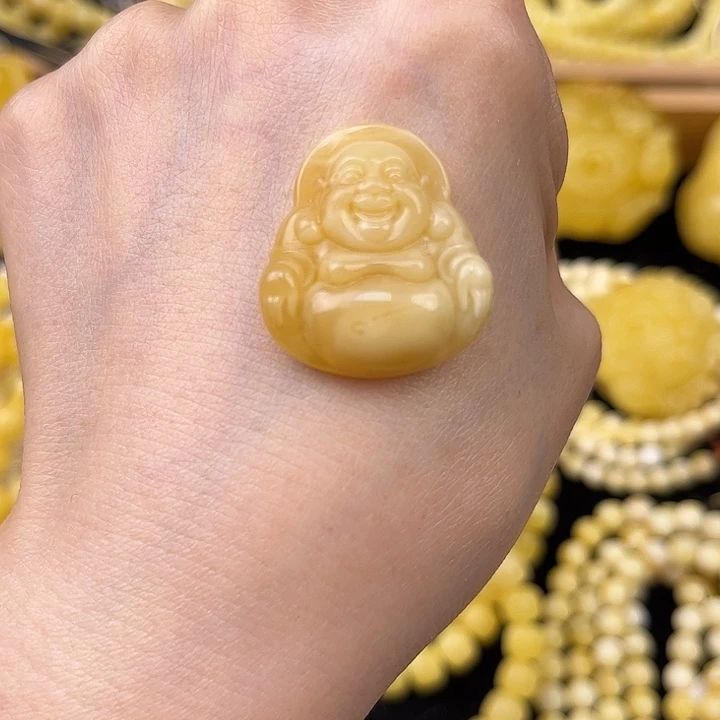 琥珀未镶嵌颈饰琥珀